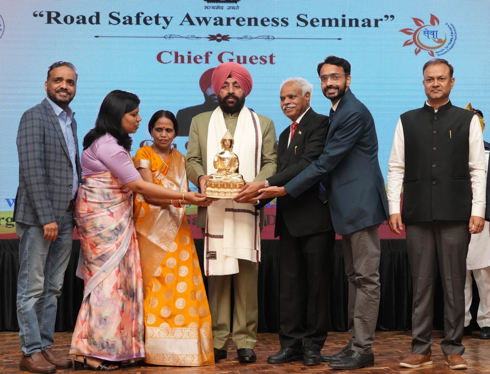 राजभवन में आयोजित हुई सड़क सुरक्षा संगोष्ठी।  