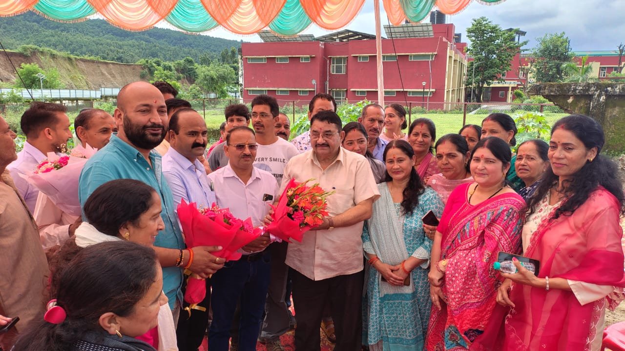 विधायक काऊ ने किया 04 करोड़ की लागत से बनने वाले पुल का शुभारंभ