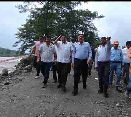 कमिश्नर गढ़वाल ने लिया आपदा का जायजा
