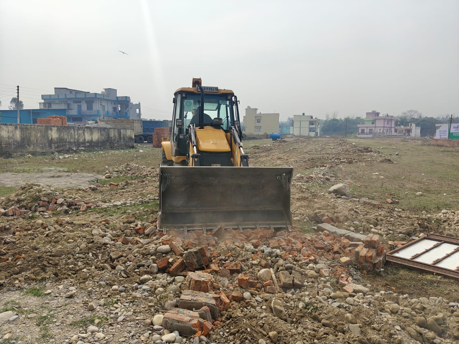 एमडीडीए की सख़्त कार्रवाई : अवैध प्लॉटिंग पर चला बुलडोज़र, 10 बीघा क्षेत्र में ध्वस्तीकरण