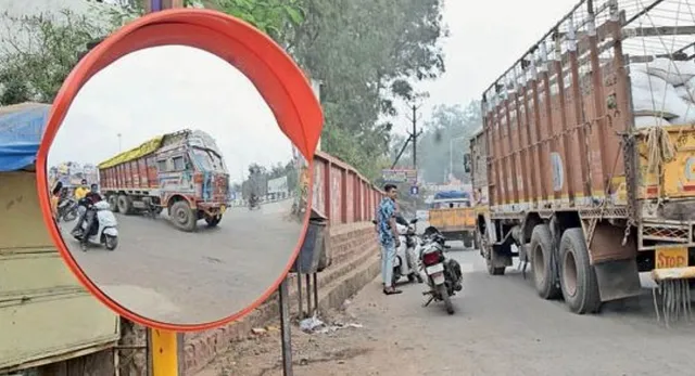पर्वतीय मार्गों पर हादसे रोकने की तैयारी, तीखे मोड़ों पर लगेंगे Convex Mirror