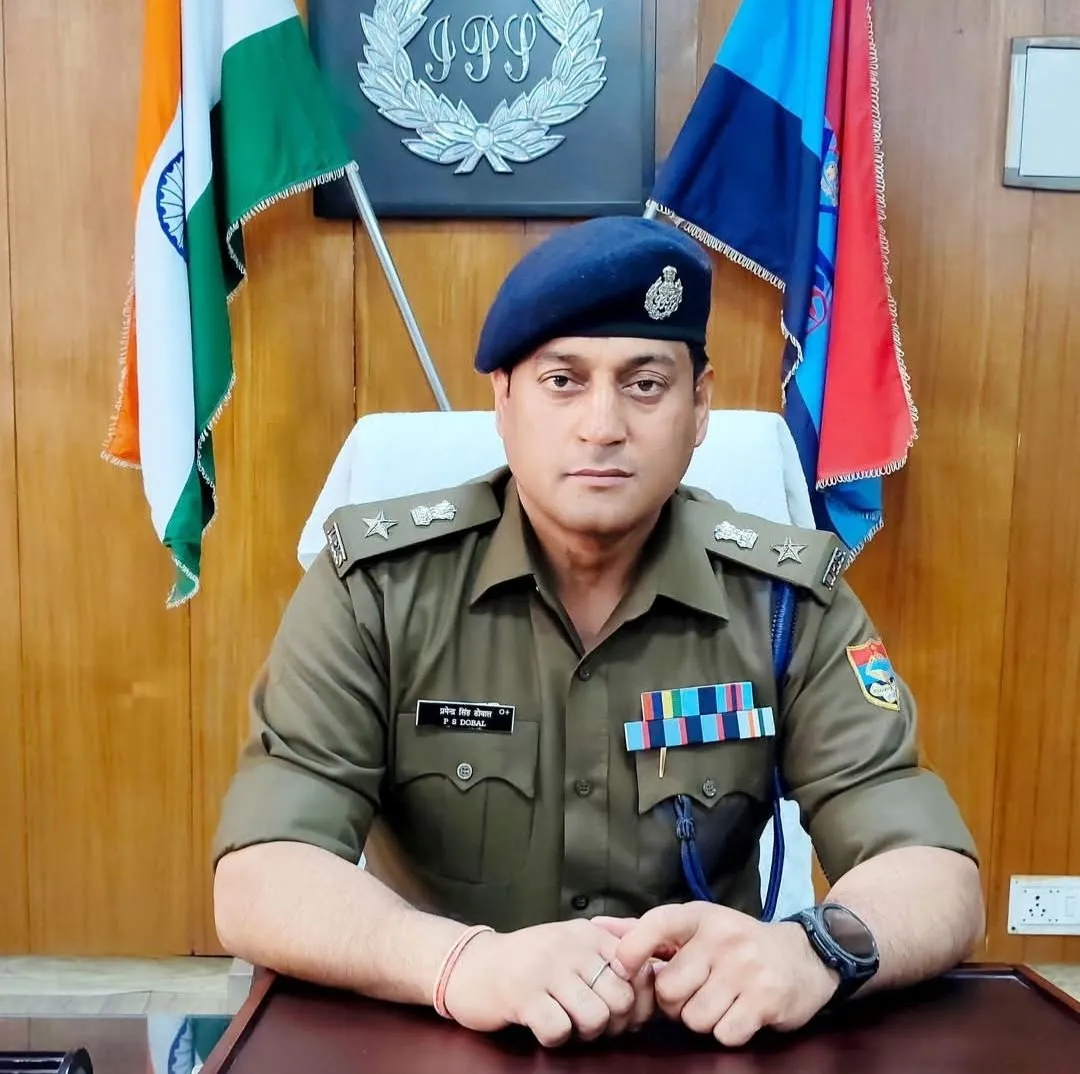 देहरादून पुलिस में बड़ा फेरबदल: कई थानों के प्रभारी बदले, राकेश गुसाईं बने डोईवाला कोतवाल