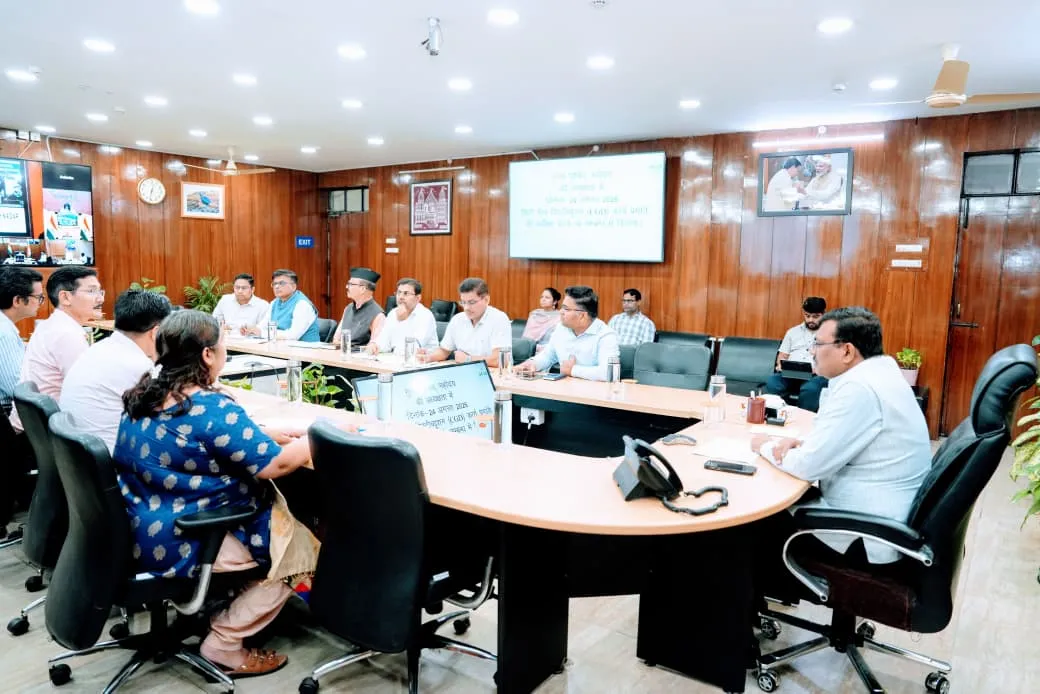 देहरादून में PNG पाइपलाइन कार्यों में तेजी के निर्देश, कुंभ-2027 से पहले हरिद्वार में पूरा होगा काम
